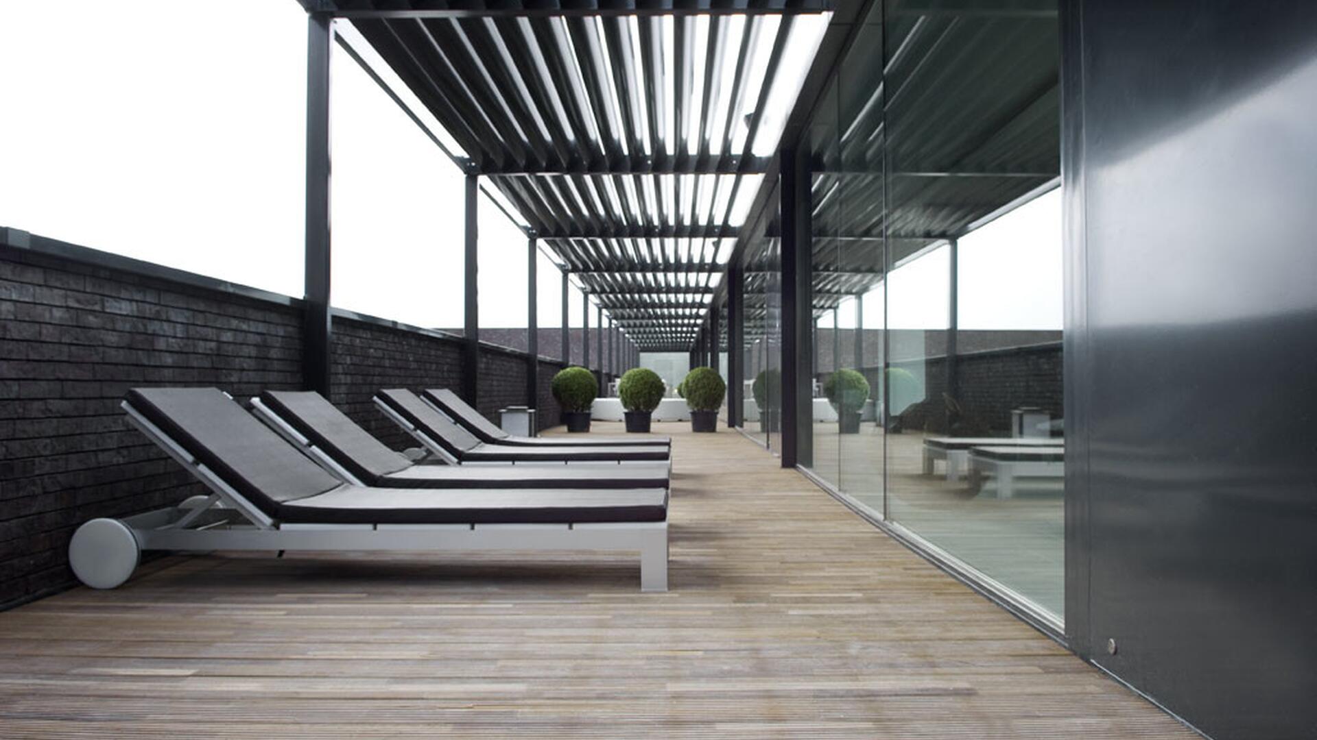 Carbon Hotel - Zonterras