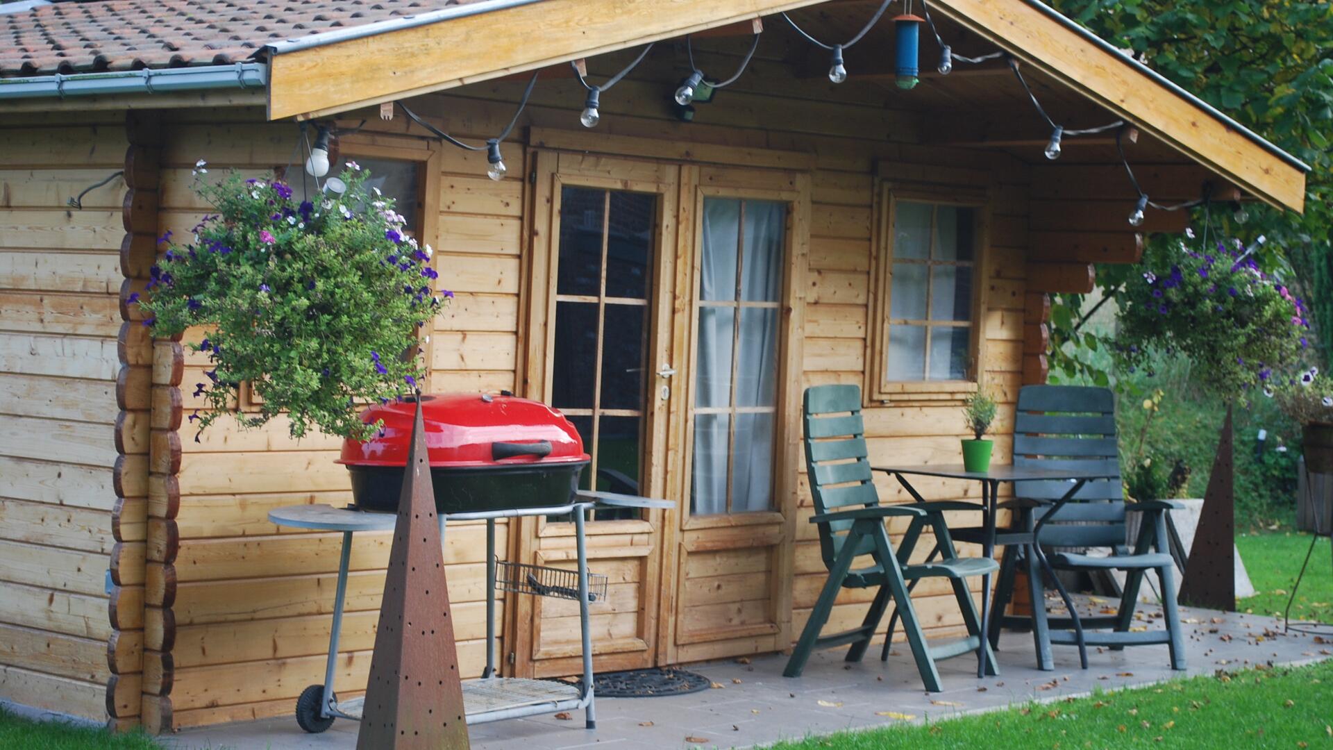 Casa Rokado - Tuinhuisje met infra-rood sauna, extra douche, fitness toestellen, speelgoed, ...