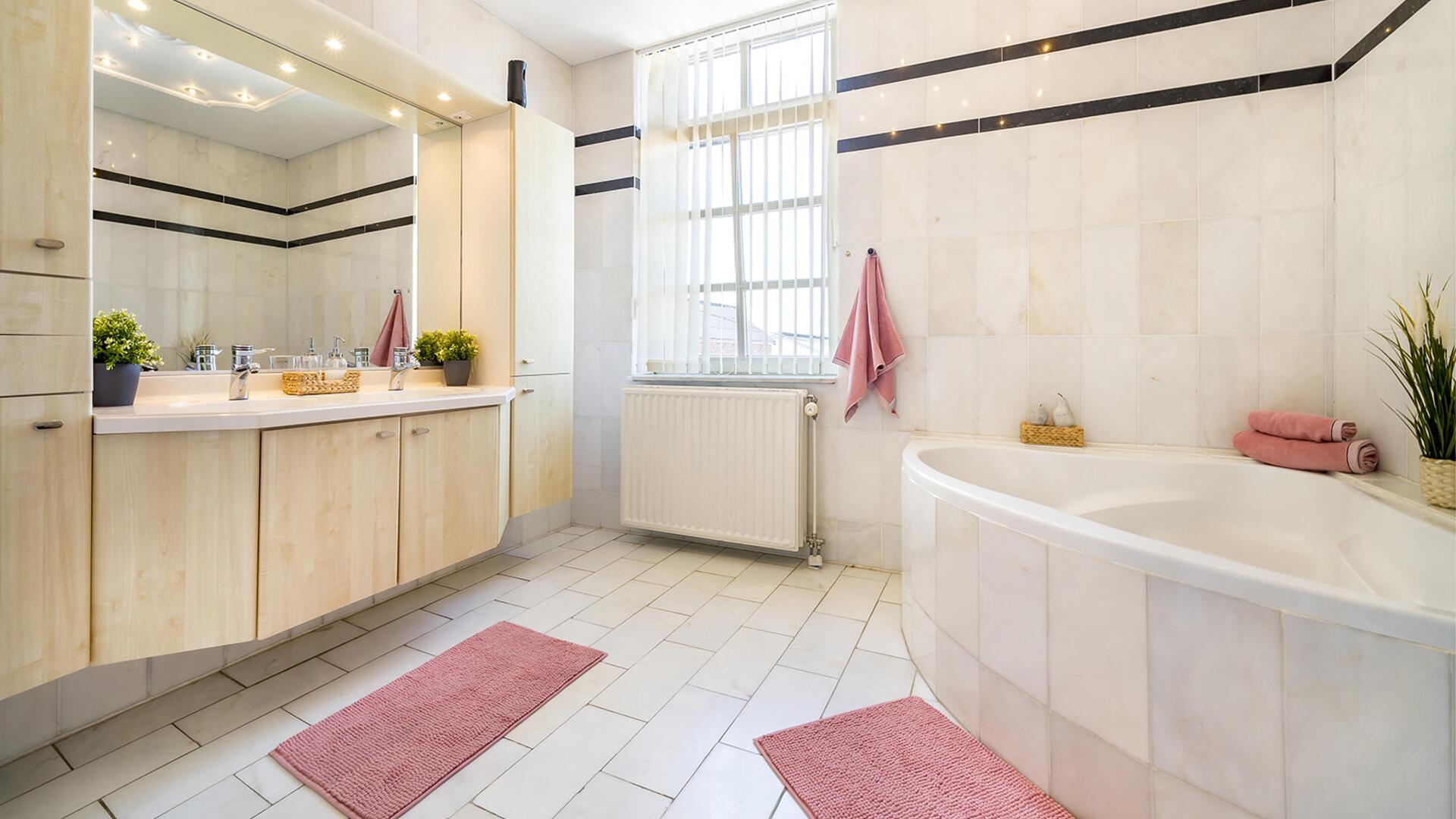 Clermontshof 2 - Badkamer met bubbelbad