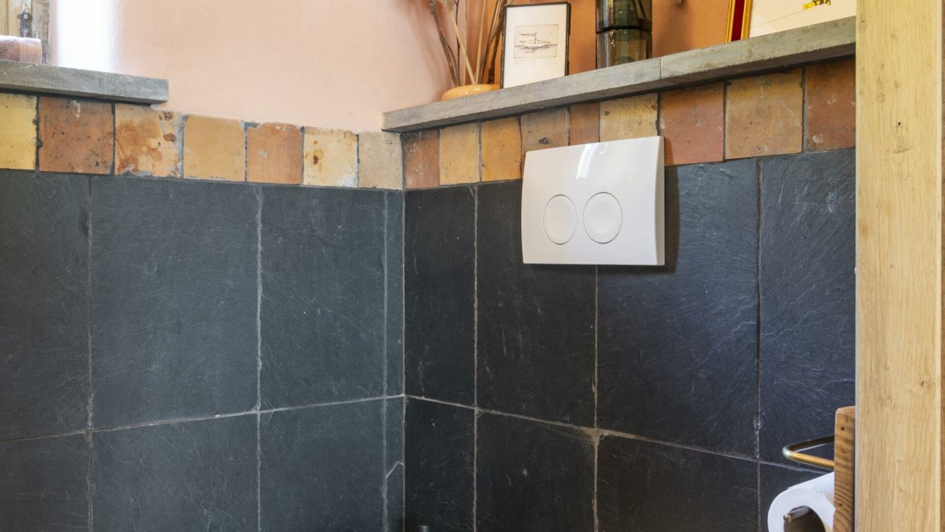 Luciole - Toilet