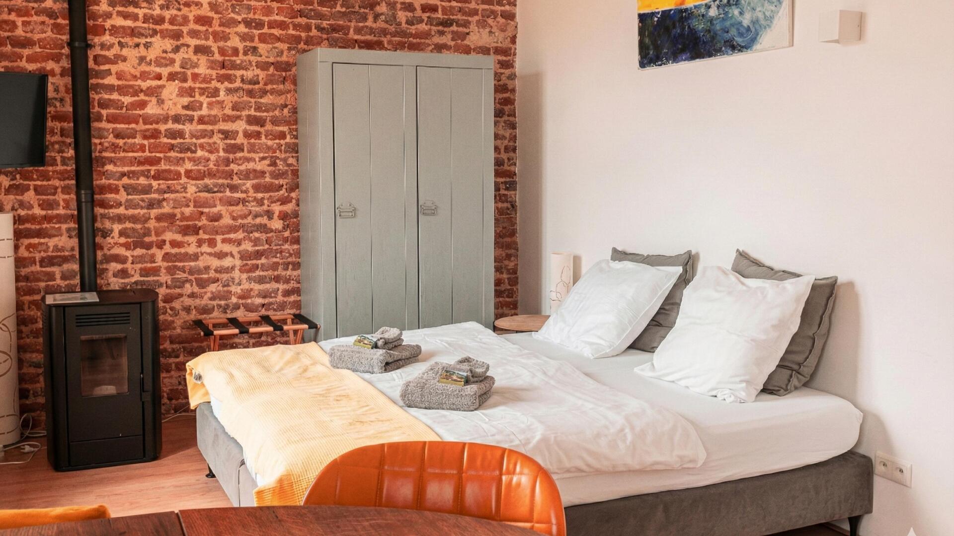 Mille Fleurs - Appartement Bouton D'Or - Dubbel bed - appartement Bouton d'Or