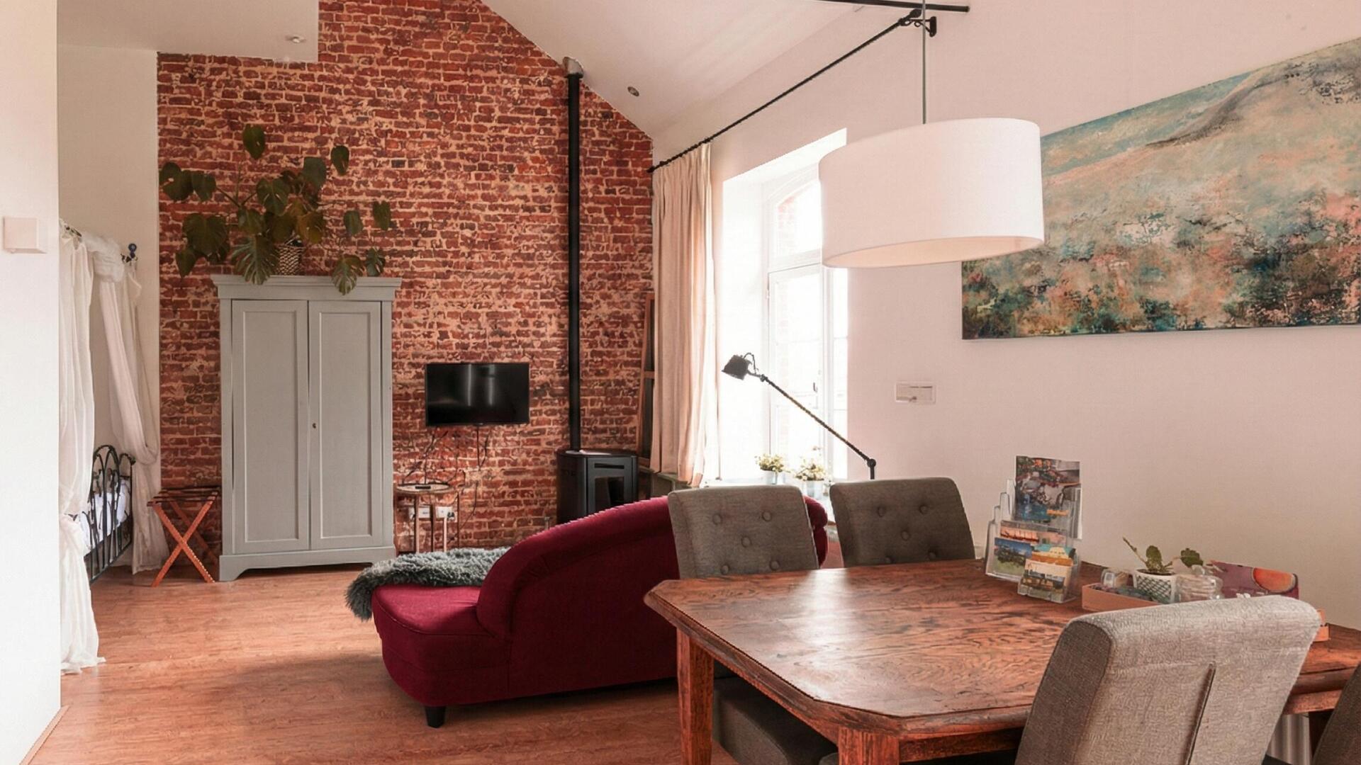 Mille Fleurs - Appartement Lis - eetkamer