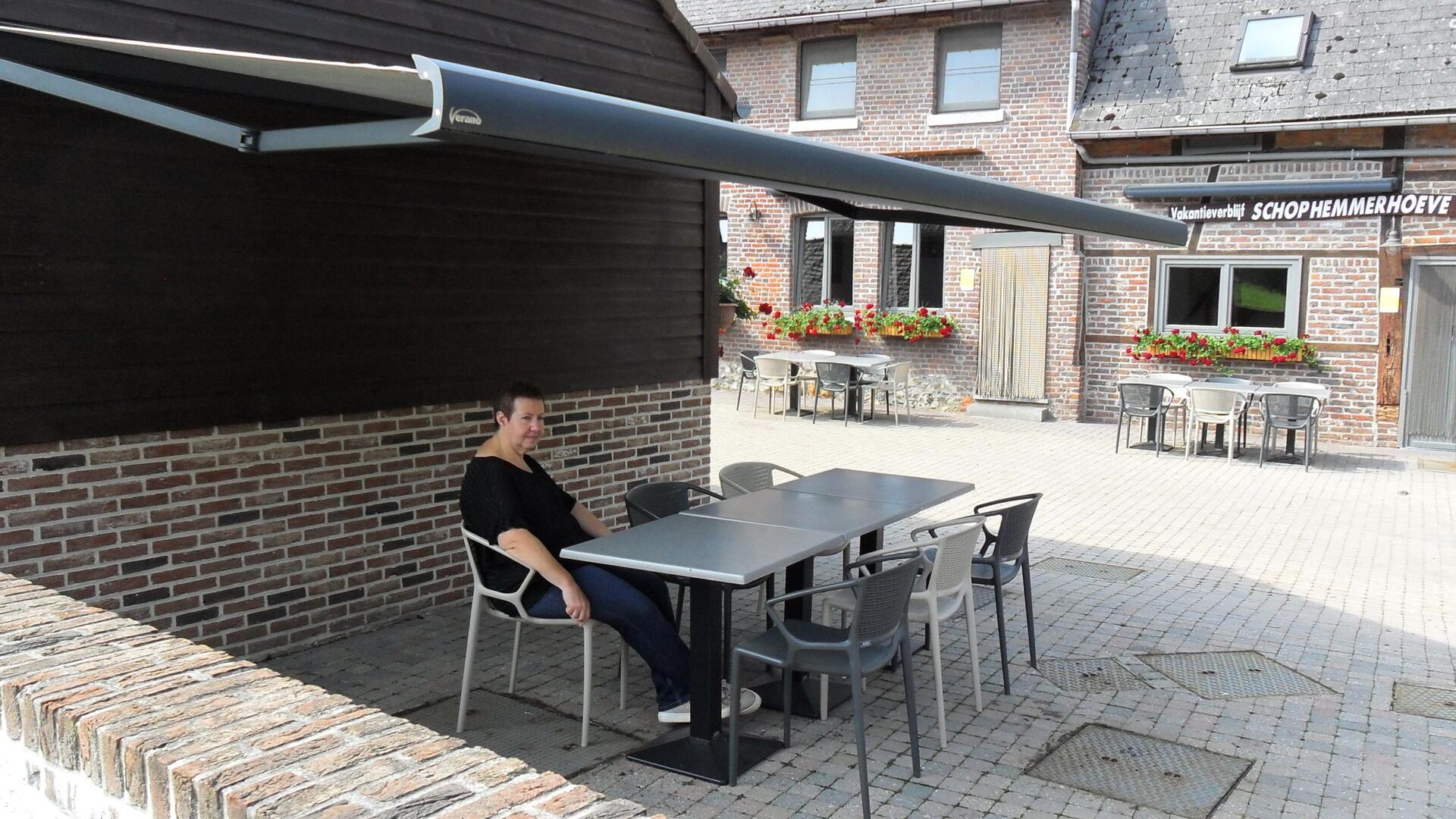 Schophemmerhoeve 5 - Tuinmeubels/terras