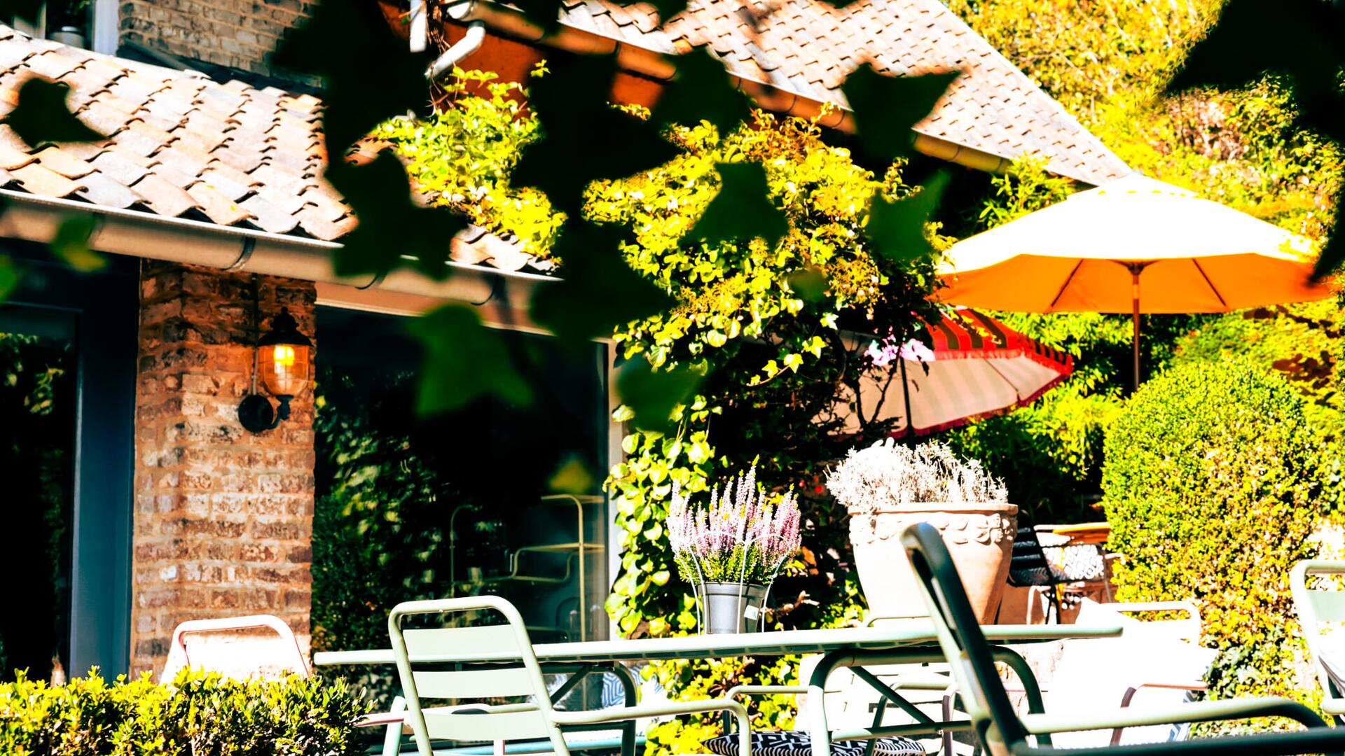 Sint-Pieter19@Lo-Ghis B&B - buiten terras