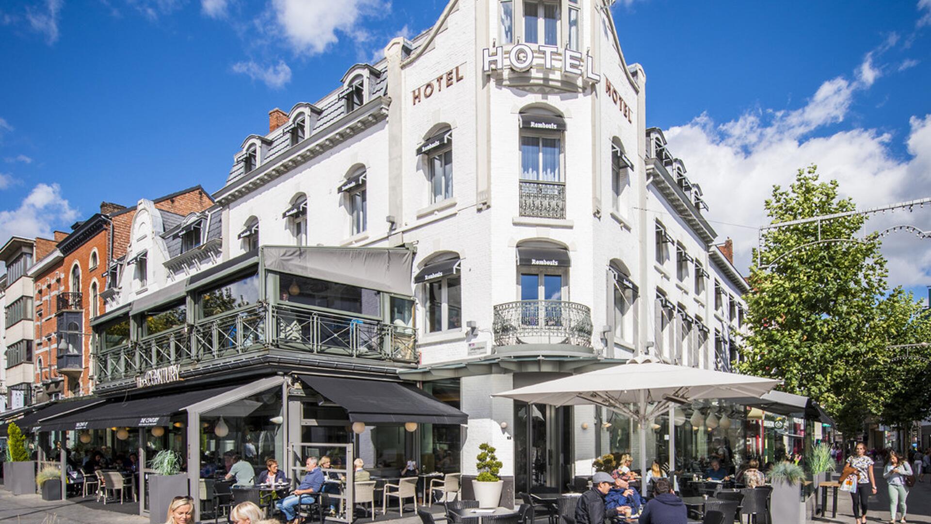 The Century Hotel - Gevel