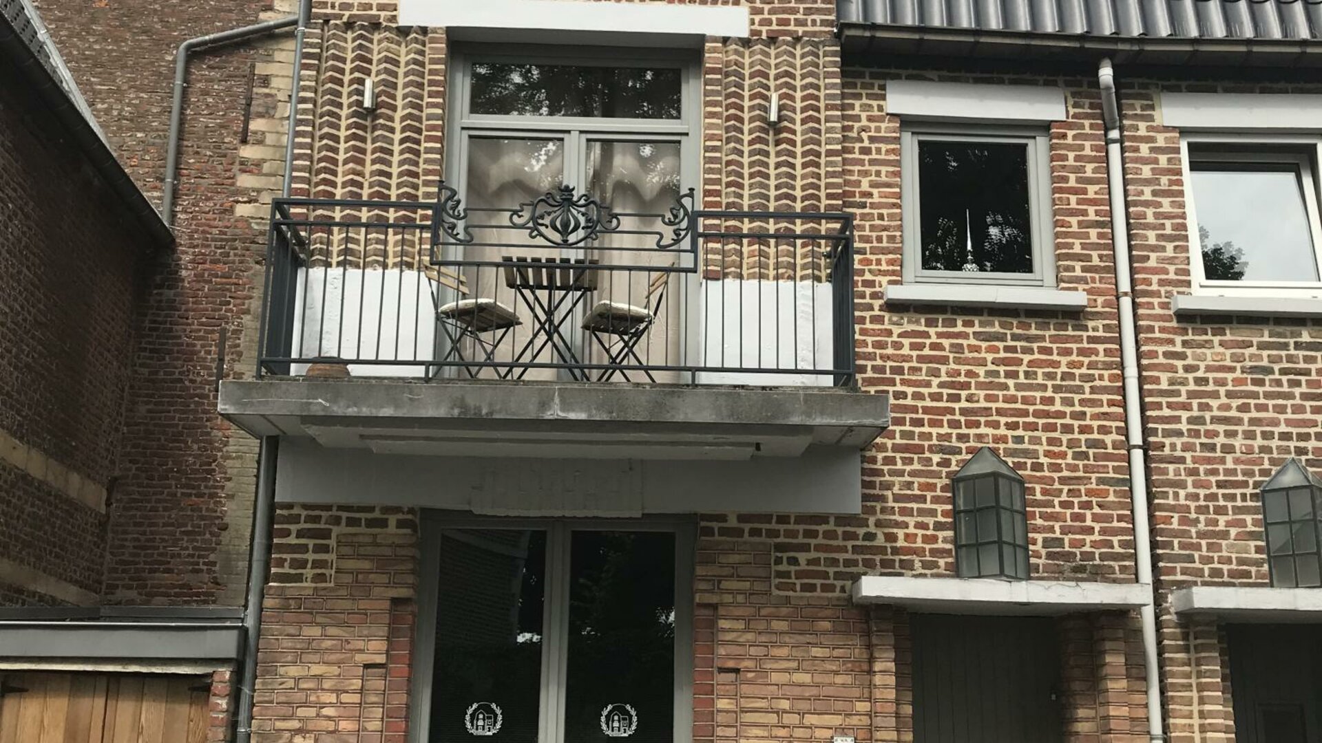 Vakantiewoning Le petit béguinage - "Le petit béguinage" is gelegen in het feeërieke begijnhof Sint-Catarina te Tongeren.