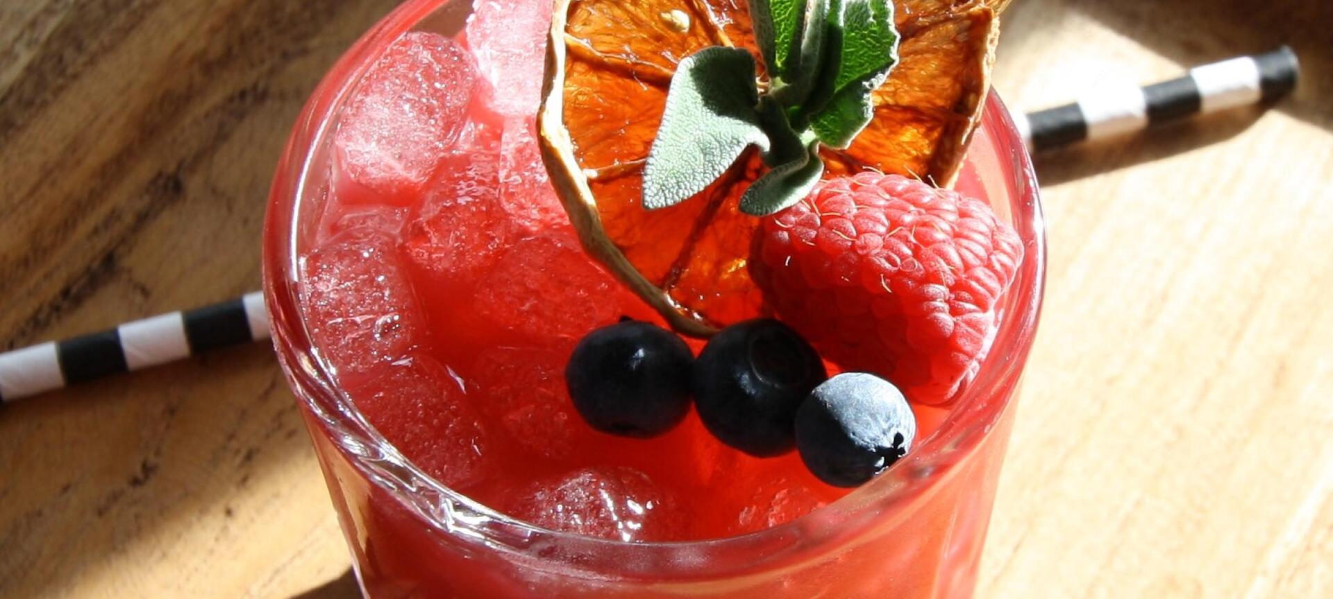 Deck Dinner Drinks On The Rocks - mocktail