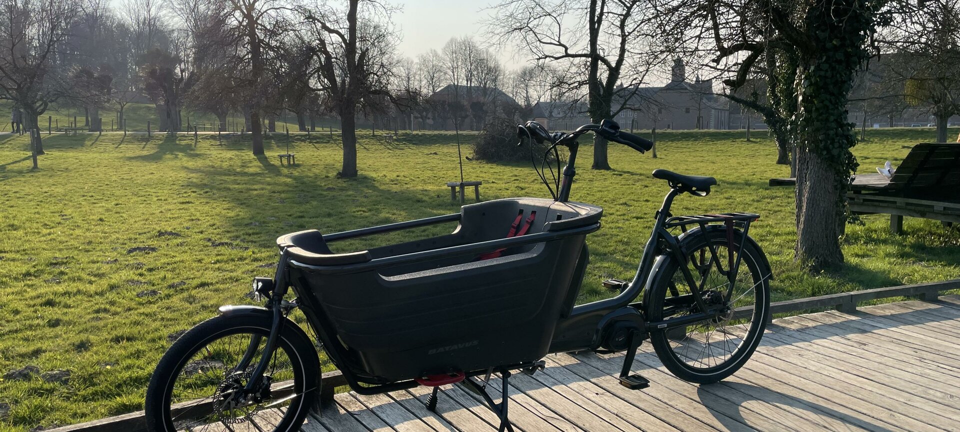 Fietsverhuur (E-Bike Vibes :elektrische fietsen en elektrische bakfietsen) - elektrische bakfiets