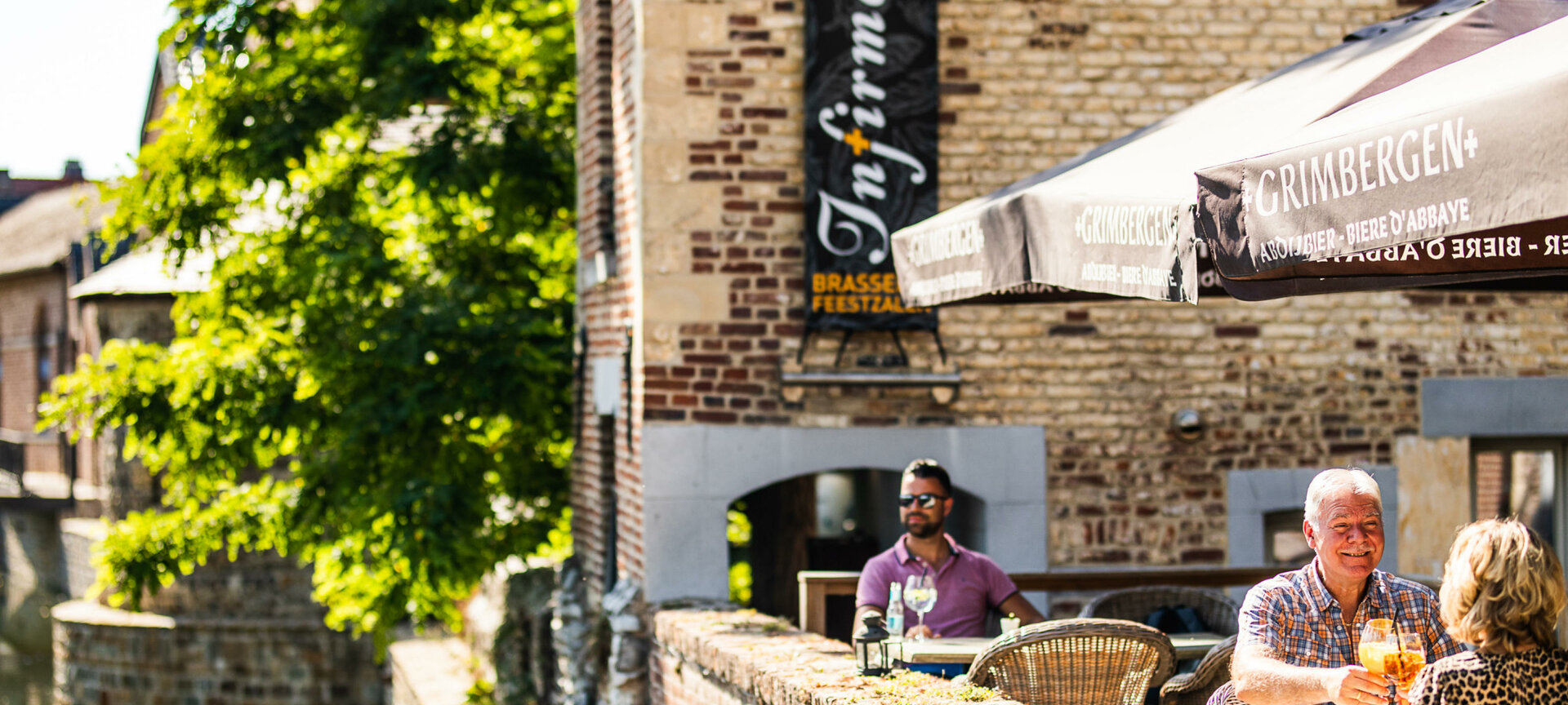 Infirmerie - terras aan de vernieuwde Jeker