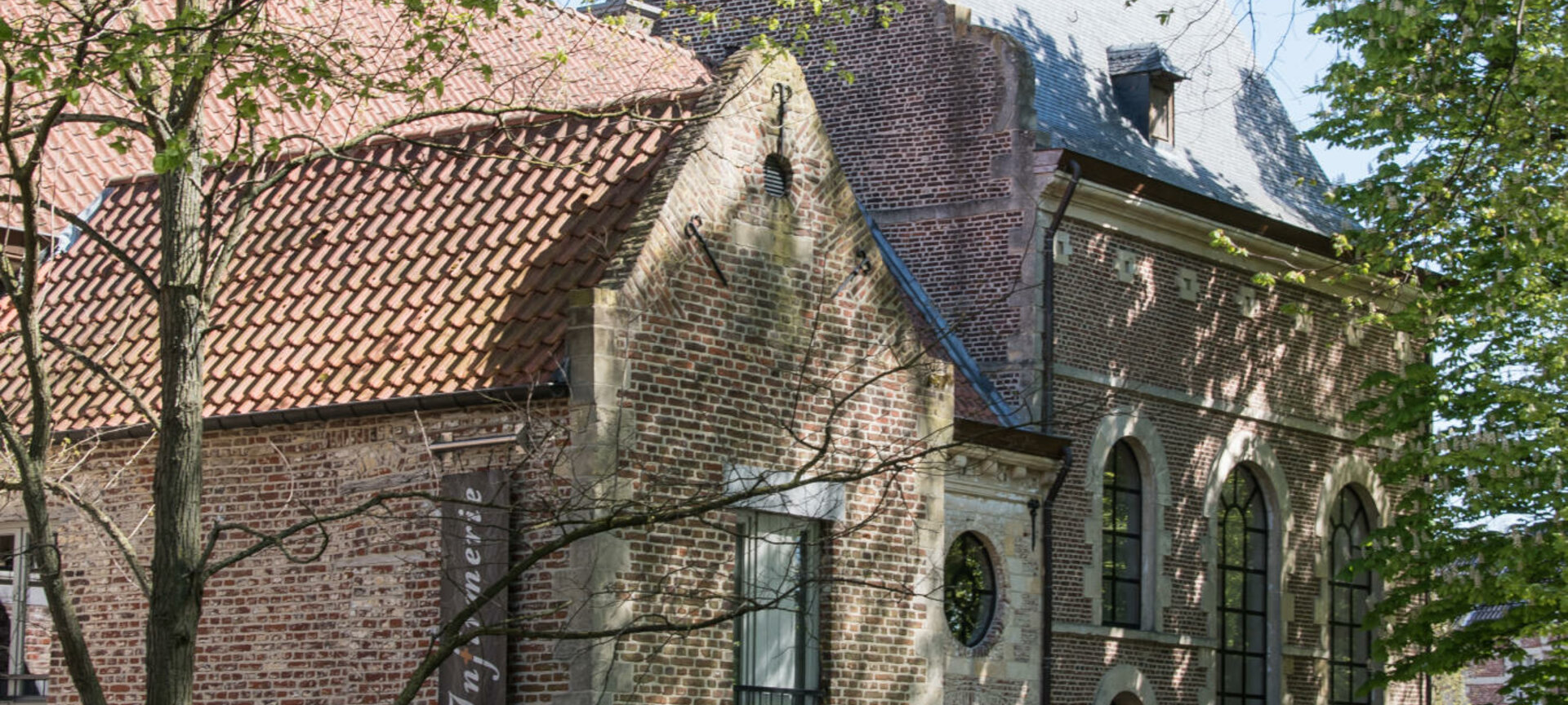 Infirmerie - Infirmerie aan de Ursulakapel
