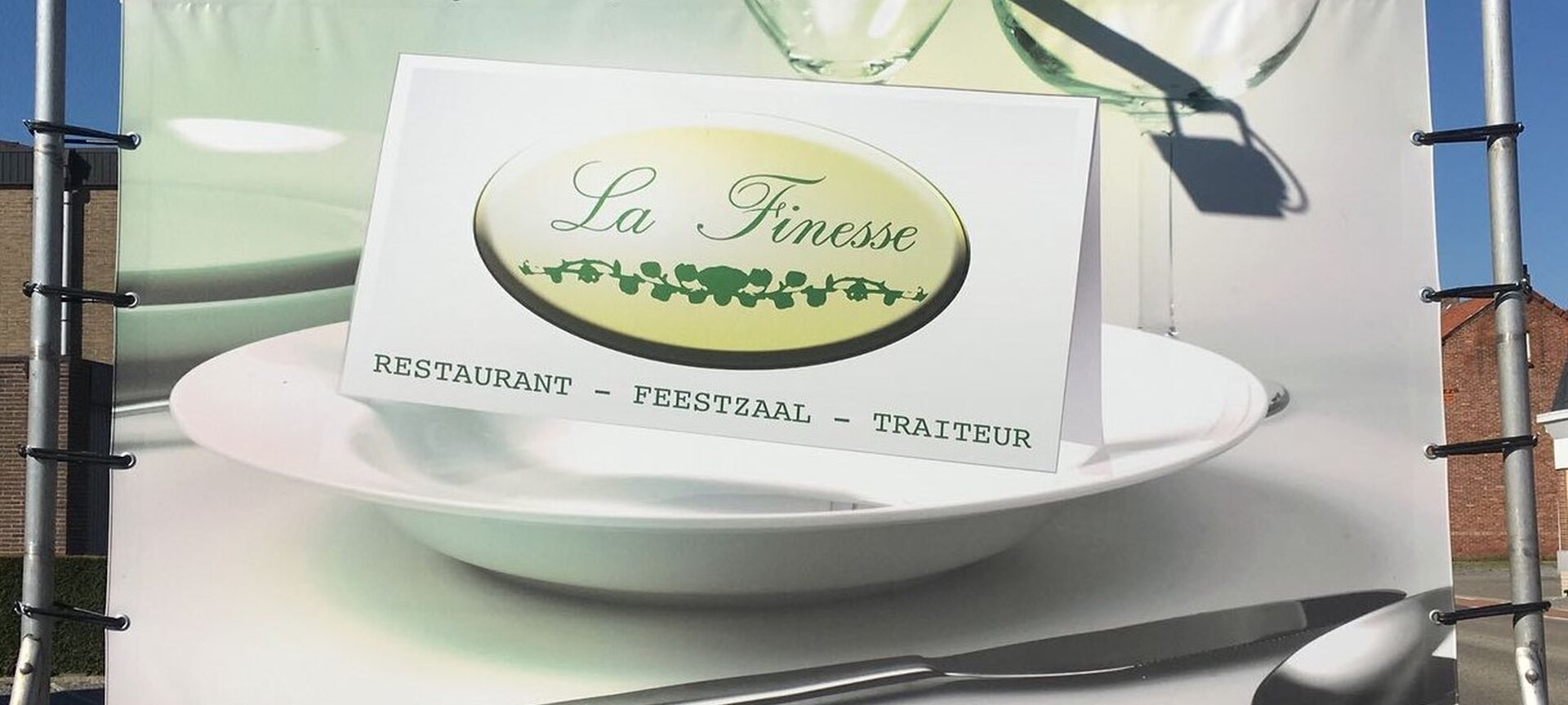 La Finesse - Spandoek