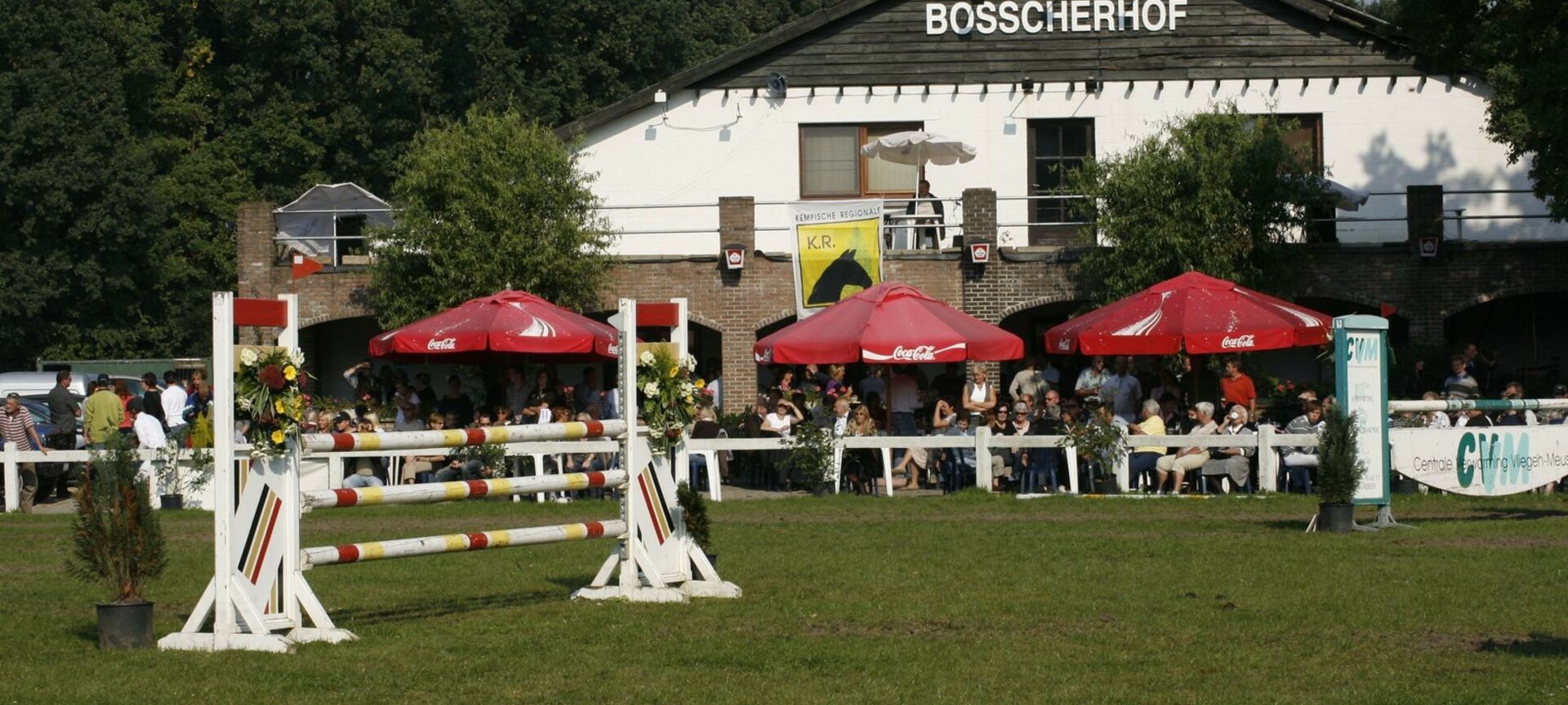 Manege Het Bosscherhof - De voorkant van de manege
