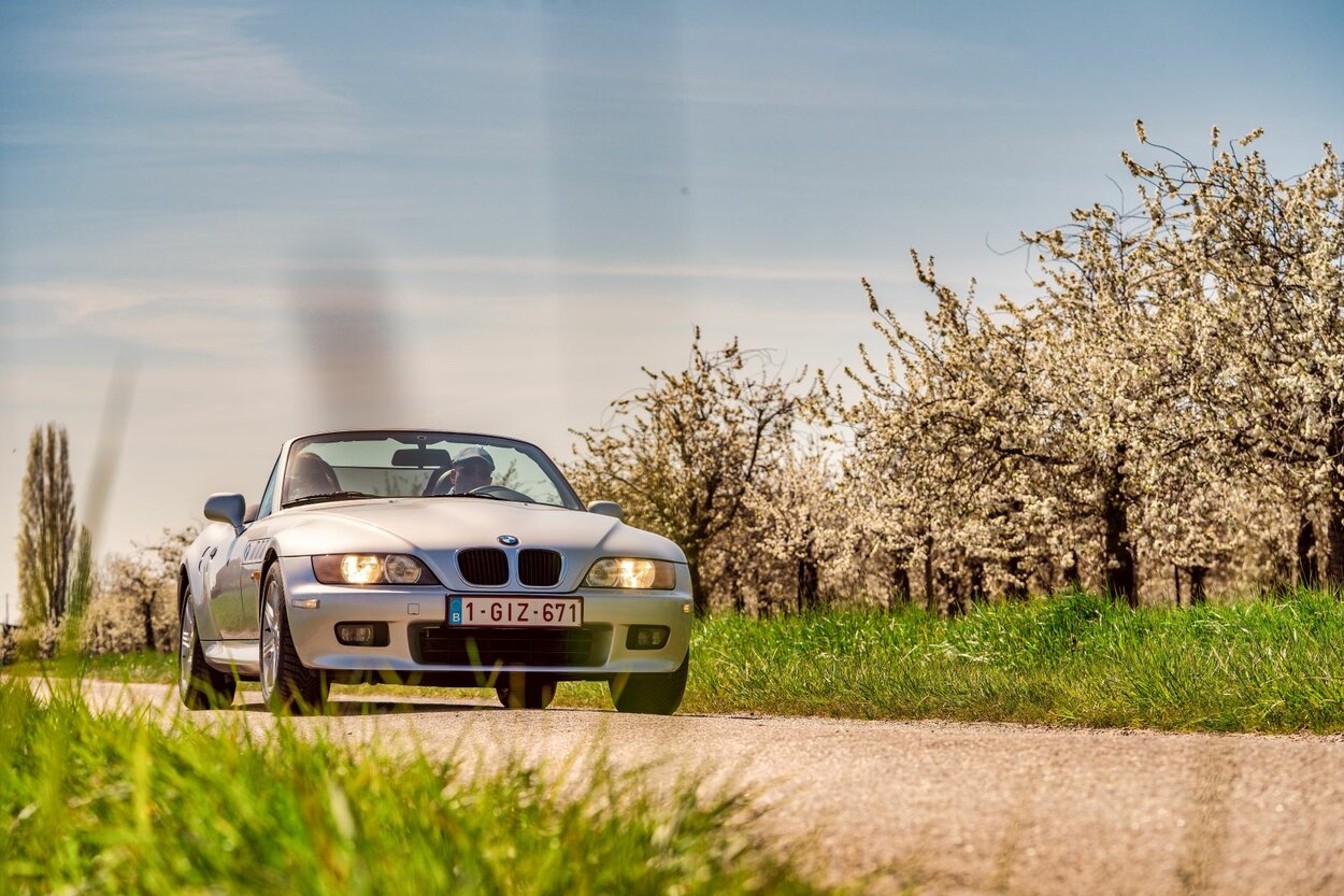 Het glooiende landschap van Haspengouw leent zich uitstekend voor roadtrips.